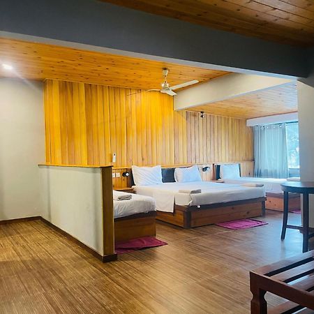 Suncoast Beach Hotel Mirissa Bagian luar foto